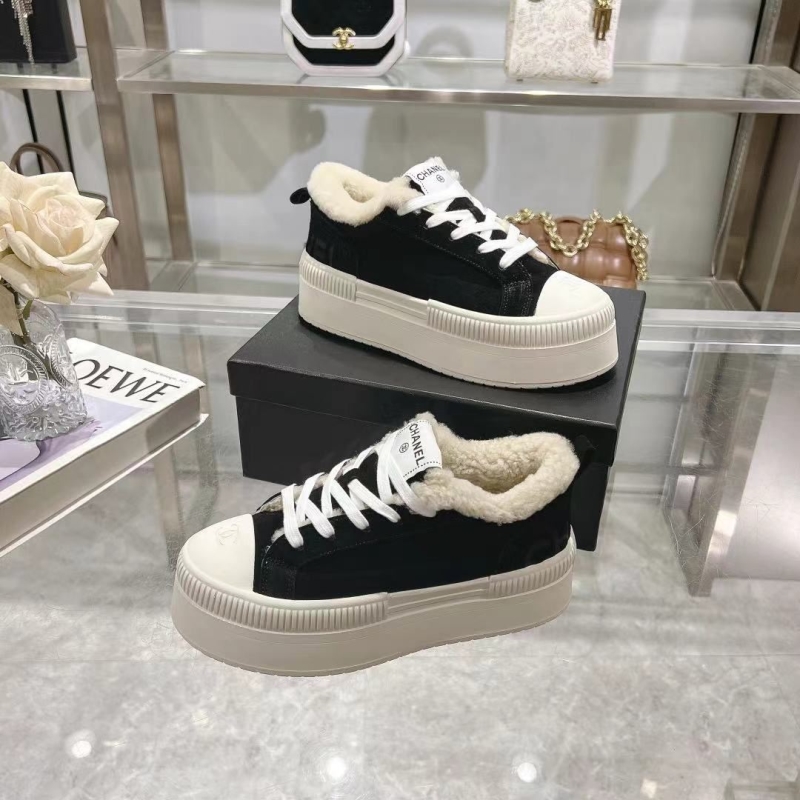 Ch**el sport shoes